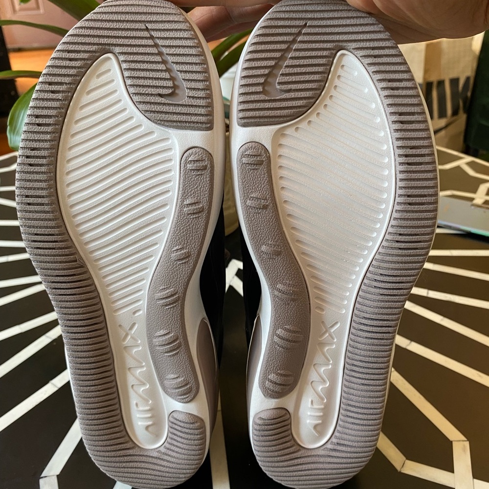 Womens Nike Air Max DIA Off Noir Pumice Black NWT 8 - Picture 12 of 17